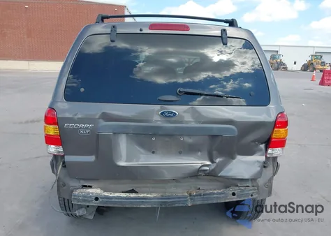 2005 Ford Escape Xlt z USA, uszkodzony, nr VIN 1FMYU031X5KA16323